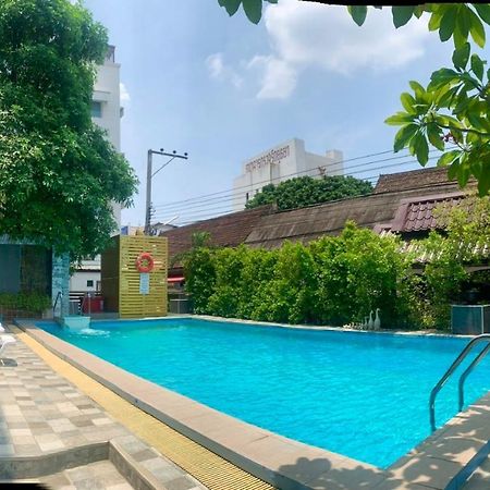 Thapaeplacehotel Chiang Mai Exterior foto