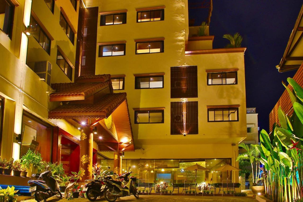 Thapaeplacehotel Chiang Mai Exterior foto
