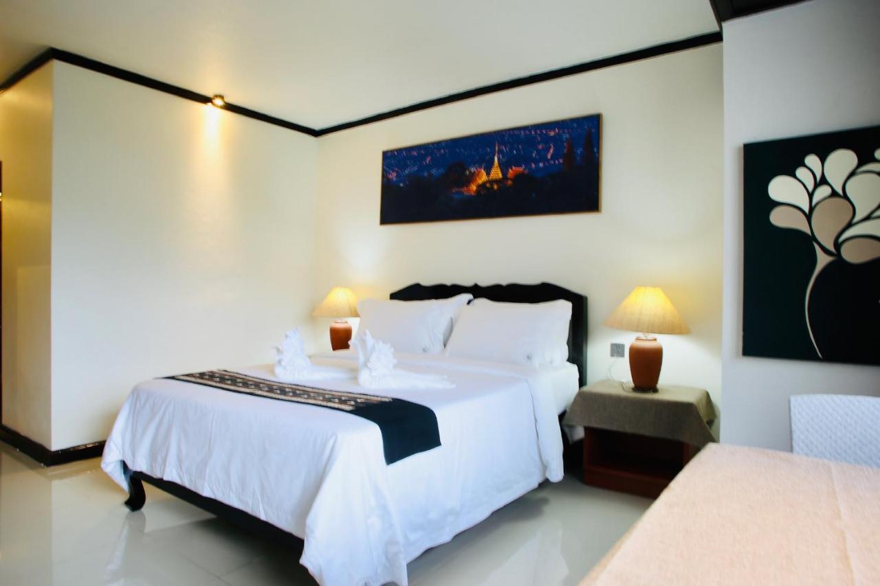 Thapaeplacehotel Chiang Mai Exterior foto