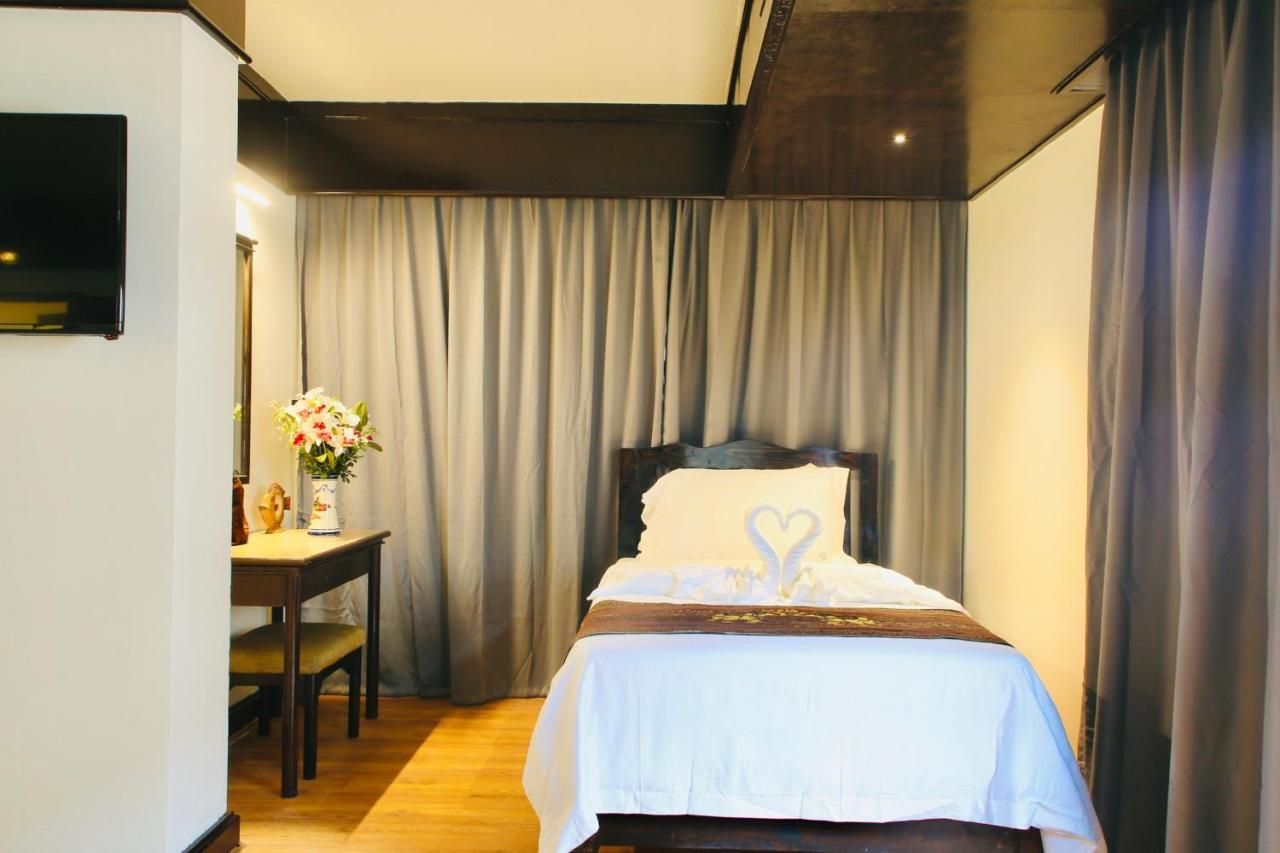 Thapaeplacehotel Chiang Mai Exterior foto